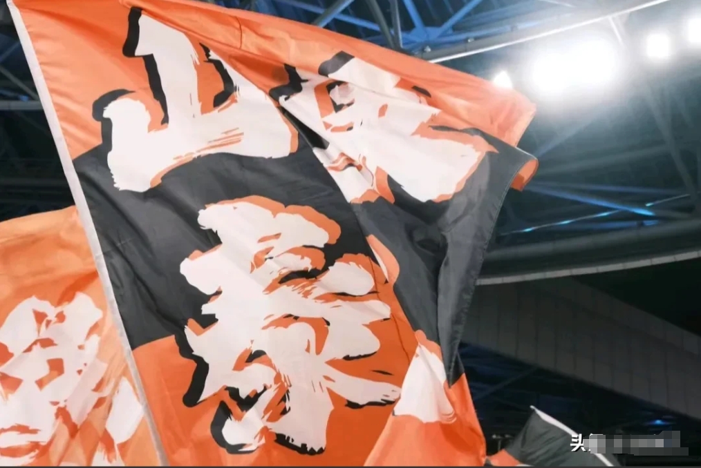 爱游戏官网关于清晨突围战来临，山东泰山围绕NBA常规赛篮板制胜，球迷炸锅，临场指挥获称赞的信息